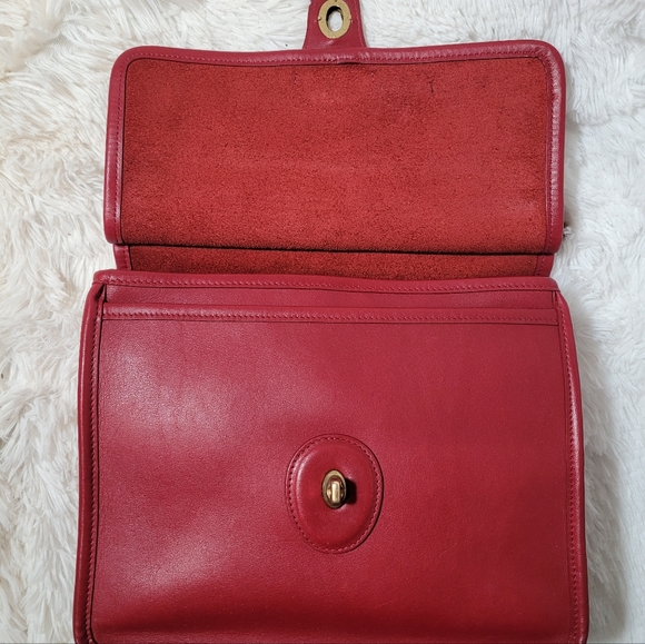 SOLD!! Red Vintage Coach Willis Bag #9927 - Picture 6 of 9